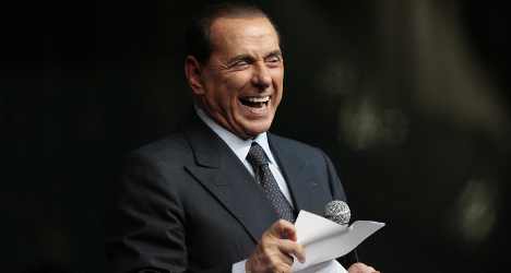 Sardinia arcade robbed by masked 'Berlusconi'