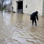 Flooding keeps south west France on alert