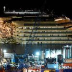 Costa Concordia to be towed away by June