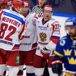 Swedes look to sweep Russia off home ice