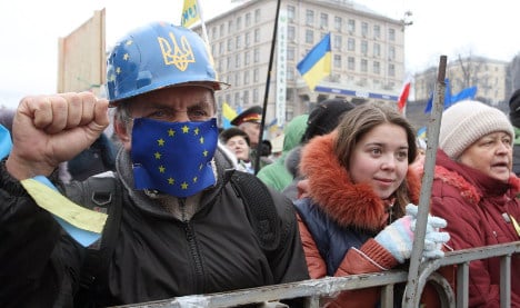 Ukraine opposition to ask Germany for EU cash