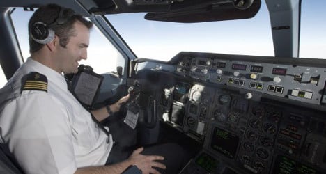 Iberia pilots take 14% salary cut on board