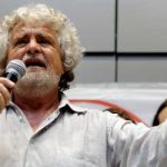 Grillo declares ‘war’ as Berlusconi backs Renzi