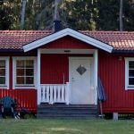 It's not often you can row across a lake to a UNESCO World Heritage site. But that's what's on offer to holidaymakers at this house close to the ancient Viking town of Birka. This cottage  in the woods is just 300 m from the lake, with beaches, a rowing boat and a motor boat (cont..)
<b><a href="http://www.holidaylettings.co.uk/rentals/stockholm/353822?utm_source=The+Local+Sweden&amp;utm_medium=CPA&amp;utm_campaign=Search+now+button" target="_blank">Find out more here</a>.</b>
