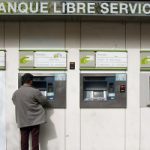 Frenchman launches poo protest against banks