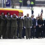 Hundreds honour Spain’s ‘father of democracy’