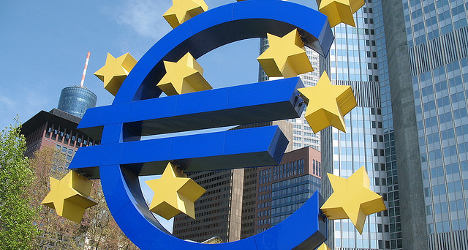 Spain's bank debt to EU plummets by a third