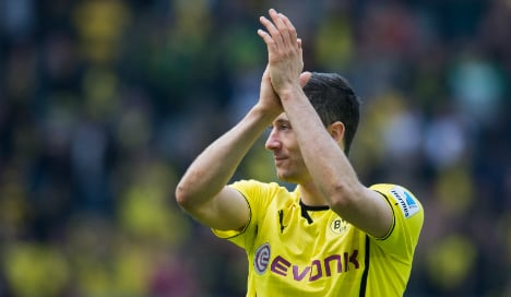 Lewandowski signs off at Dortmund