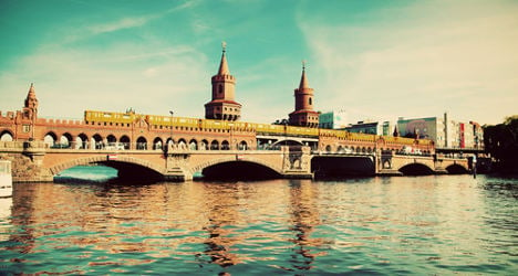 Spanish tourist falls from Berlin bridge and drowns