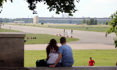 Berliners hail Tempelhof referendum win