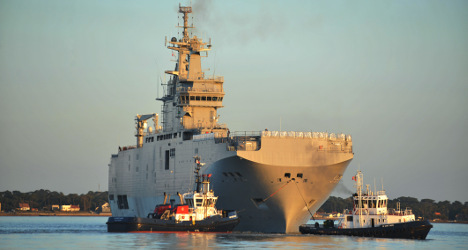 Russian sailors in France under warship deal