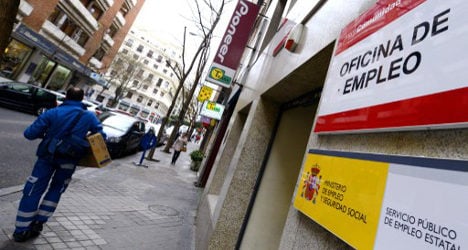 111,916 people leave Spain's jobless queues