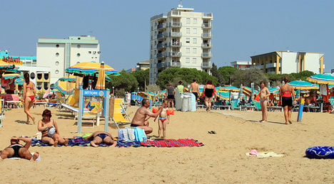 Veneto beach bans smoking