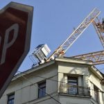 Construction crane topples in Vienna