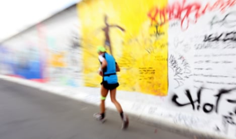 Brit sets record for Berlin Wall ultramarathon