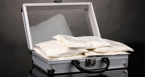 Man flings €3.3M cocaine stash out of hotel window