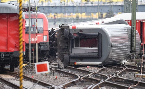 Platforms cleared after Mannheim train crash