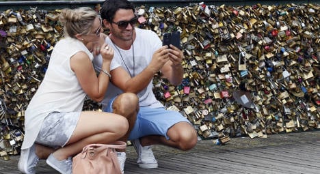Paris installs new device to stop 'love lock' craze