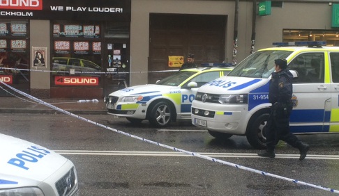Two bomb alerts at Stockholm banks