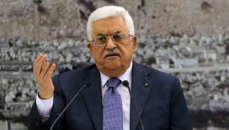Abbas to meet Hollande in Paris Friday