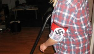 Sweden Democrat quits over swastika photos