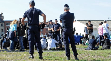 Calais crisis: Protesters demand more police
