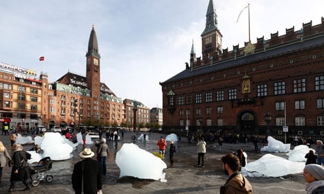 Melting ice gives 'wake-up call' in Copenhagen
