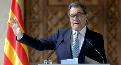 Catalan leader calls independence vote 'lite'