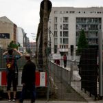 Expats reveal another side of Berlin Wall