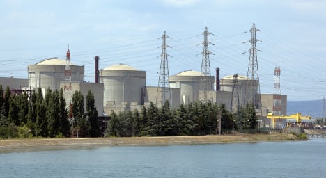 France to cut reliance on nuclear power by 2025