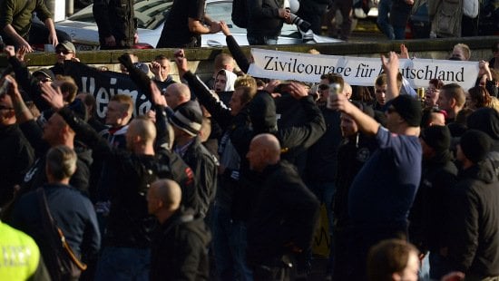 Far-right hooligans battle police in Cologne