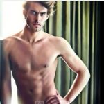 <a href="http://www.thelocal.es/galleries/Culture/spains-hottest-male-celebrities">Want to look at more pictures of handsome Spanish men? Click here to see The Local's gallery of Spain's hottest male celebrities</a>
