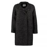 <b>Coat</b><br>
You’re not yet in need of a heavy coat but you need more than your trusty denim jacket. Danish autumn is notable for its cold rain and occasional stinging winds, so you need something that can stand up to those conditions. This <a href="http://www.zalando.dk/samsoe-samsoe-hoff-frakker-klassisk-frakker-sort-sa321p000-q11.html"  target="_blank">wool blend coat from Samsøe &amp; Samsøe </a>is sturdy enough to keep you warm but won’t be overwhelming.Photo: Samsøe &amp; Samsøe / Zalando.dk