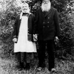 The yeoman farmer Carl Anders Samuelsson, born in 1857, and his wife Anna Lena.