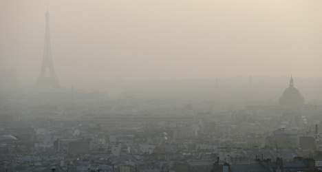 Paris pollution: 'Like a room with eight smokers'