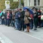 A crowded bus stop in the Köpenick area of Berlin. Photo: DPA