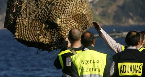 Traffickers torch 'hashish ship' off Spain