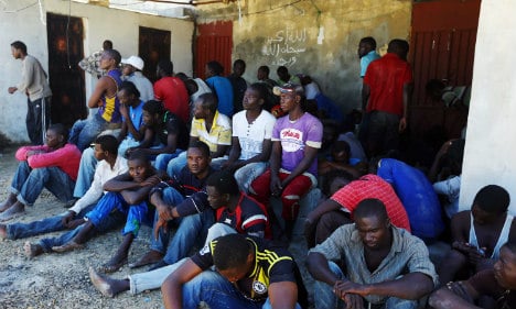 Nearly 800 migrants rescued off Italy