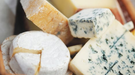 Wikipedia seeks help to explain French cheese