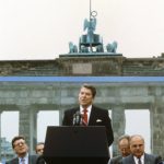 "Mister Gorbachev, tear down this wall!" - US President Ronald Reagan in a speech at the Brandenburg Gate  on June 12, 1987. Photo: DPA