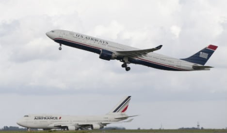 US plane makes emergency stop in Italy