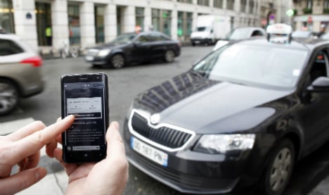 Uber suspends amateur taxi service in Spain