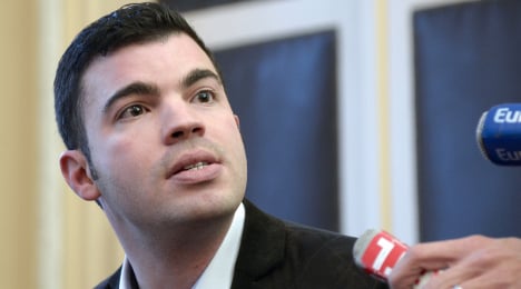 Far-right mayor barred over campaign finances