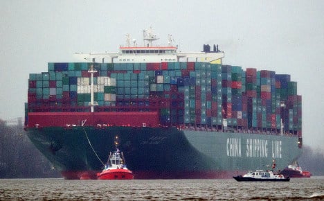 World's biggest ship docks in Hamburg