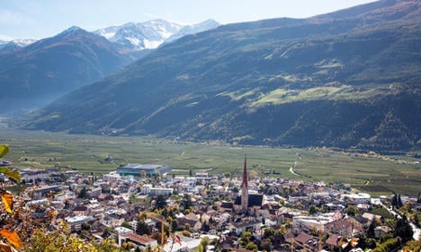 Austrians in favour of unifying with South Tyrol