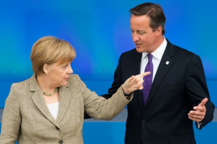 Merkel to fly to London for Cameron summit