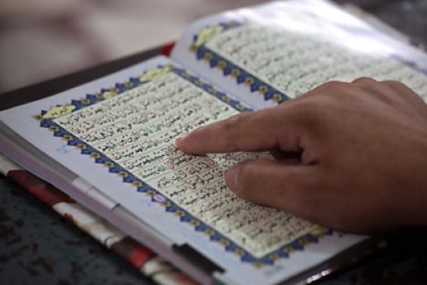 Islam teacher reinstated after 'Paris comments'