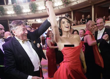 Canalis’ breast slips out at Opera Ball