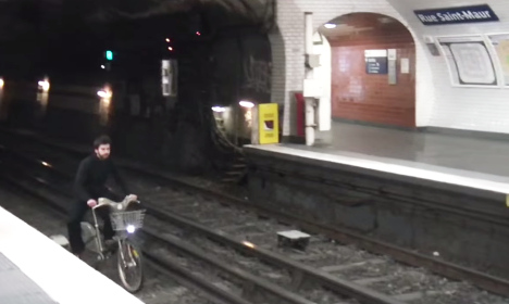 Video: Paris prankster rides Vélib on Metro rails