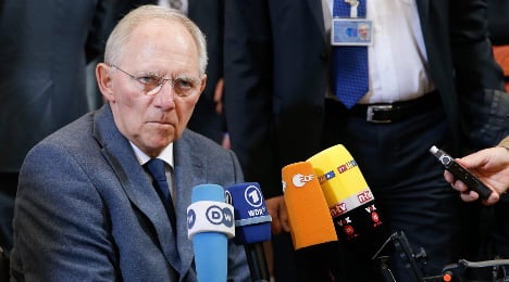 Schäuble insists: Greece will answer to Troika
